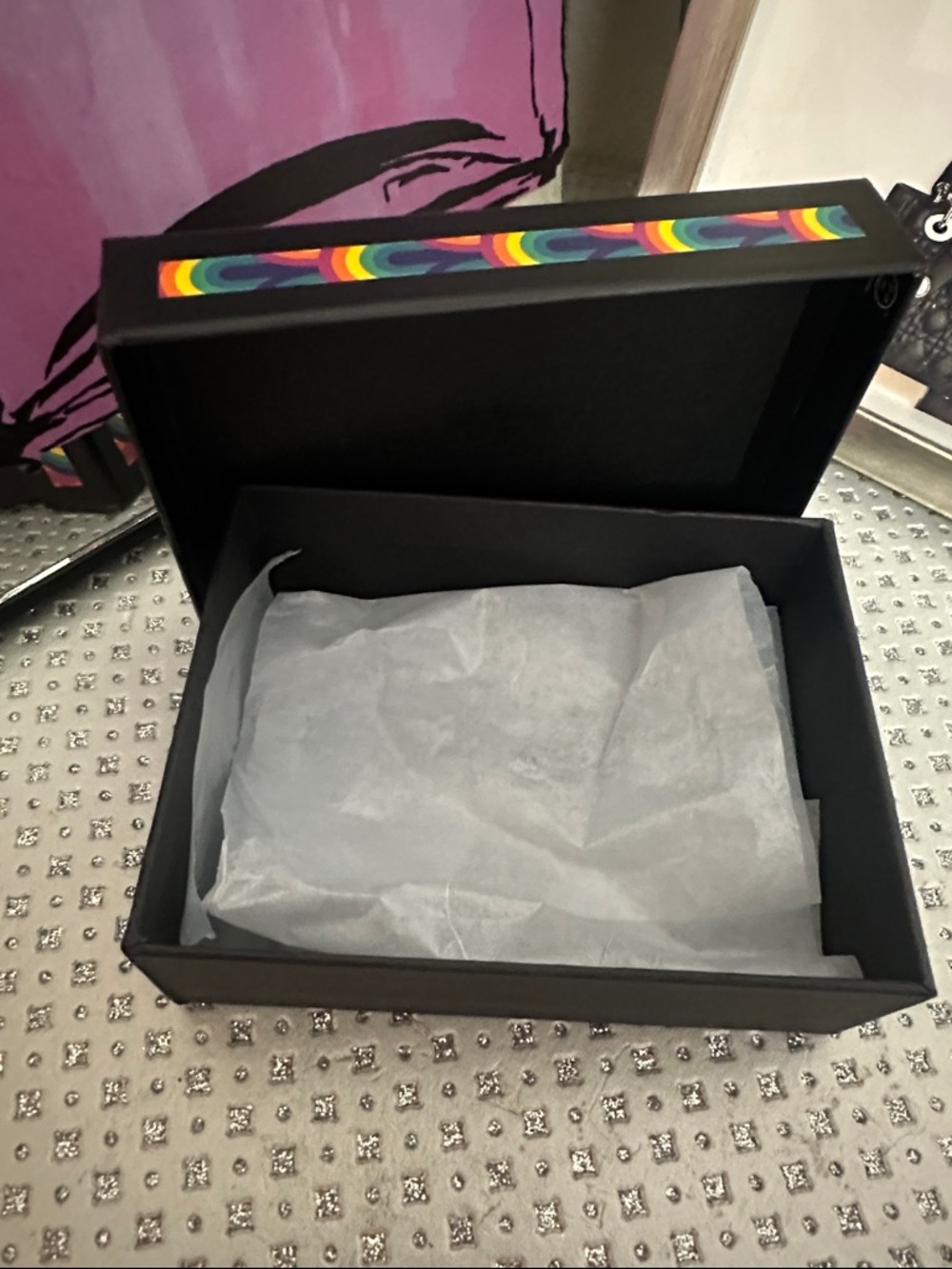 Kurt Geiger Multicolor Rainbow Scallop Pattern Box for Small Wallet - Picture 2 of 4